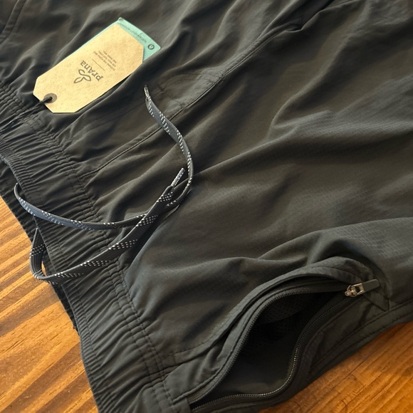 NWT Prana Men's Heiro Lined Shorts Gym Training Size Large Black - Picture 3 of 9